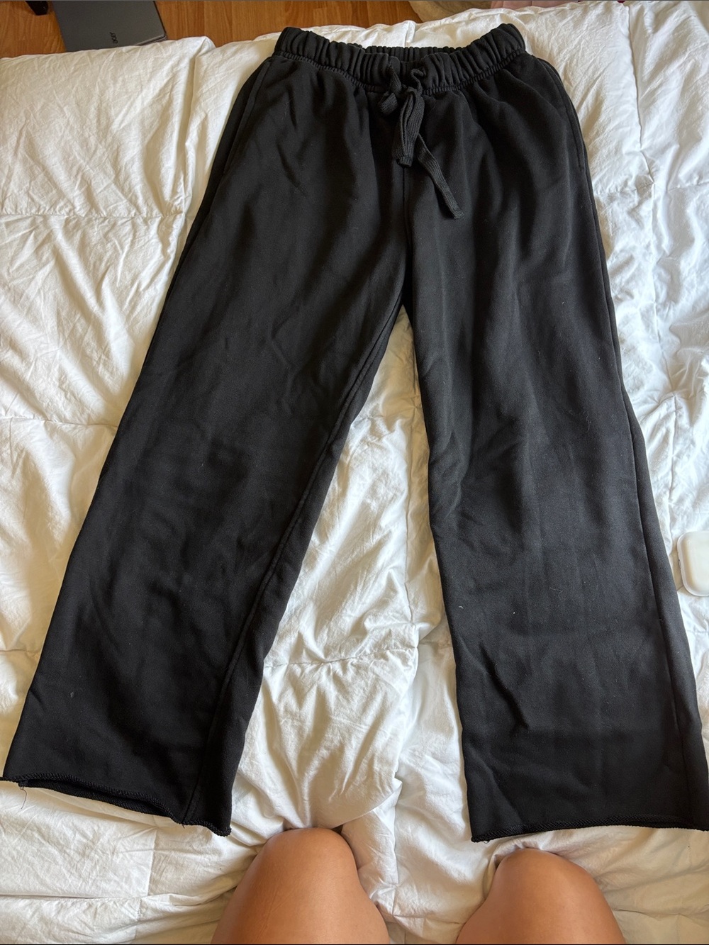 Black Wide Leg Fleece Sweatpants Drawstring Waist Raw Hem Size S